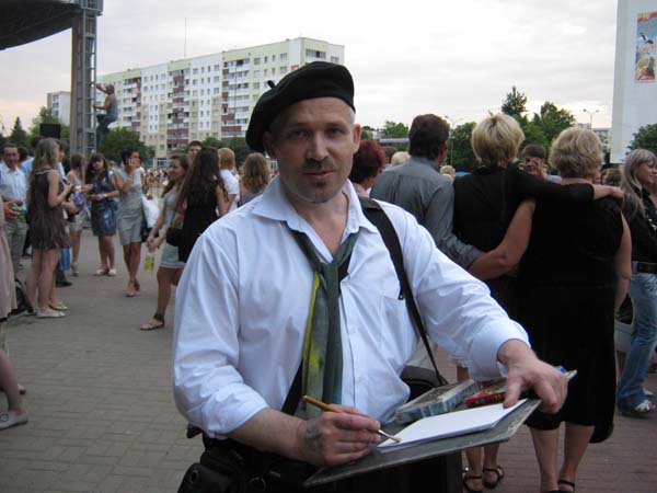   шаржист рисует в Солигорске 